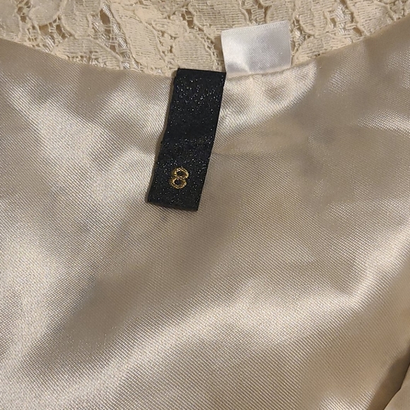 H & M LACE DRESS size 8 - Picture 3 of 4